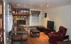 5 Bdr Cabin Game Rm Large Deck Fireplace Firetable